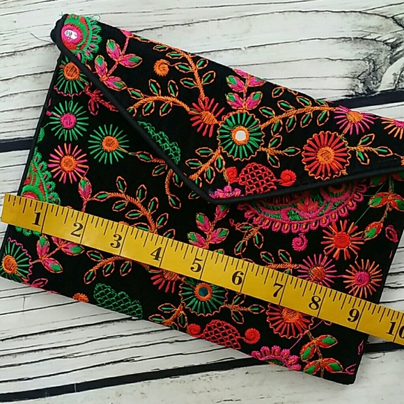 Embroidered Envelope Clutch - Picture 3 of 8